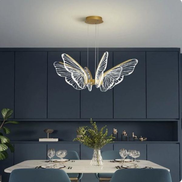 Đèn Chùm 6 Cánh Bướm Xinh Xắn Acrylic Trong Suốt Điệu Đà Trang Trí Bàn Ăn Nghệ Thuật