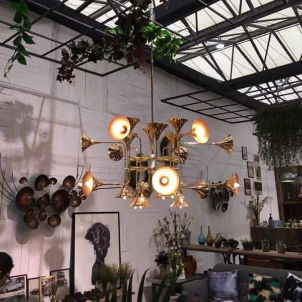 Đèn Chùm Sắt Mạ Vàng Hình Loa Kèn Mới Lạ Trang Trí Quán Cafe Nhà Hàng Nghệ Thuật