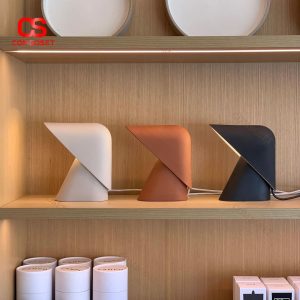 Đèn Bàn Hình Tam Giác Nhỏ Xinh Decor Phòng Ngủ, Phòng Học Cho Bé, Làm Quà Tặng Sinh Nhật