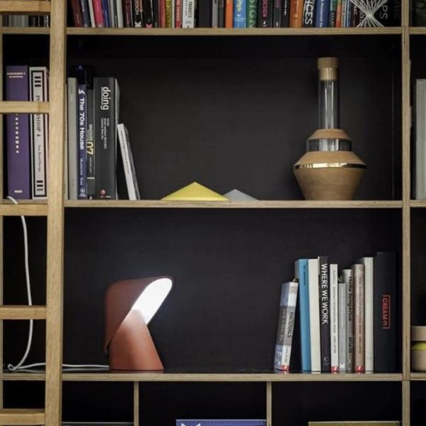Đèn Bàn Hình Tam Giác Nhỏ Xinh Decor Phòng Ngủ, Phòng Học Cho Bé, Làm Quà Tặng Sinh Nhật