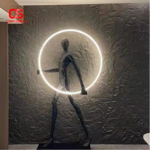 Đèn Sàn Hình Người Điêu Khắc Cầm Khung Đèn Hình Tròn, Tam Giác, Vuông Nghệ Thuật Nội Thất Sáng Tạo