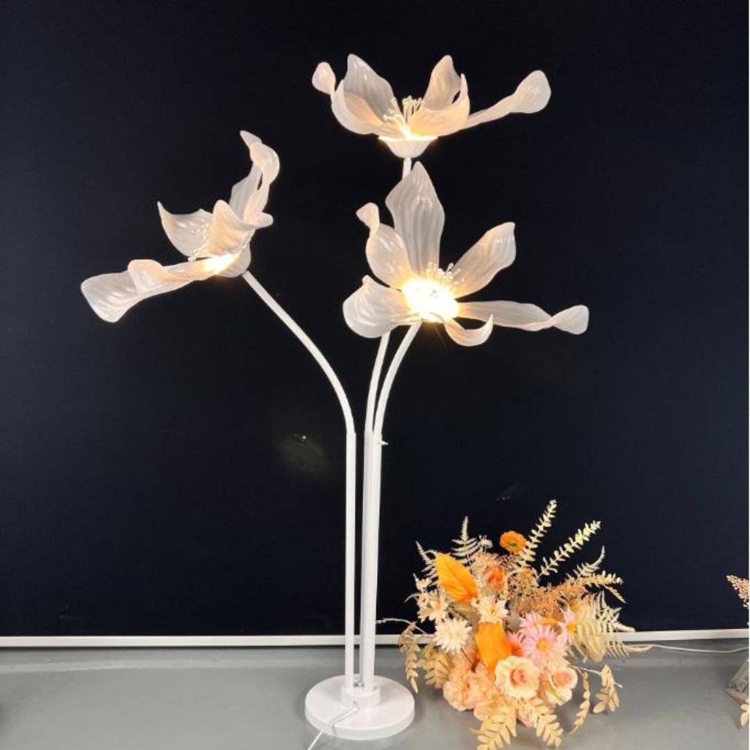 Đèn Sàn Hoa 6 Cánh Acrylic Decor Sân Khấu, Lối Đi Lễ Đường Tiệc Cưới Trang Nhã Có 3 Chế Độ Sáng