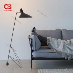 Đèn Sàn Mỏ Vịt Bằng Sắt Phong Cách Bauhaus Thiết Kế Đan Mạch Với 3 Chân Đứng Sáng Tạo