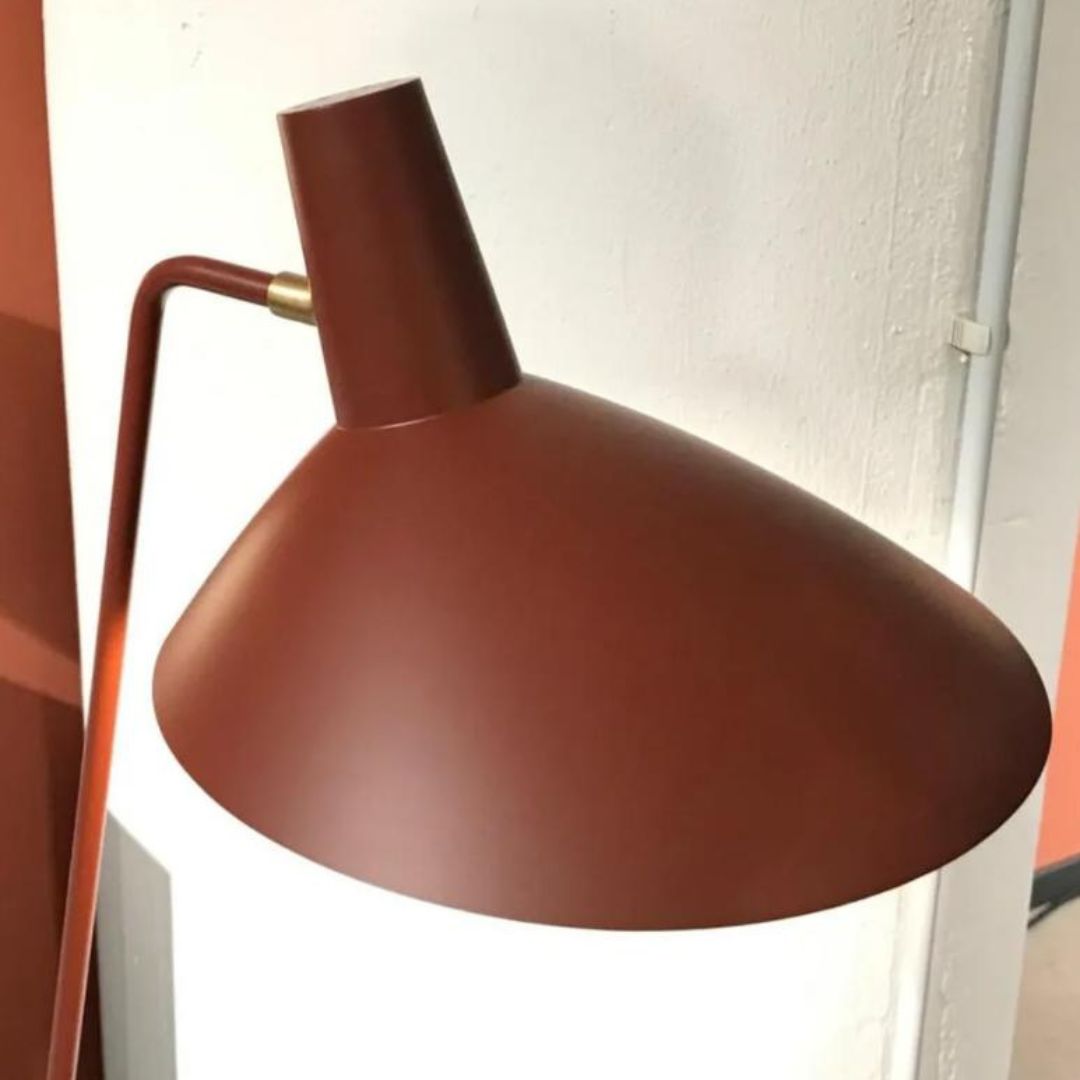 Đèn Sàn Mỏ Vịt Bằng Sắt Phong Cách Bauhaus Thiết Kế Đan Mạch Với 3 Chân Đứng Sáng Tạo