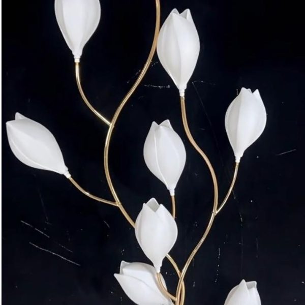 Đèn Sàn Sắt Hoa Mộc Lan Trắng Uốn Lượn Nhẹ Nhàng Decor Đám Cưới Lãng Mạn