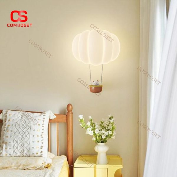Đèn Tường Khinh Khí Cầu Hoạt Hình Màu Kem Dễ Thương Cho Phòng Ngủ Trẻ Em Với 3 Chế Độ Sáng