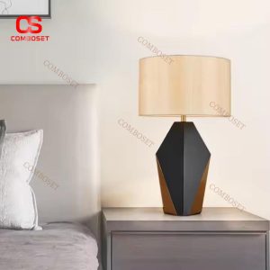 Đèn Bàn Kim Loại Vàng Đen Sang Trọng Trang Trí Biệt Thự Hoàng Gia, Phòng Ngủ Quý Tộc