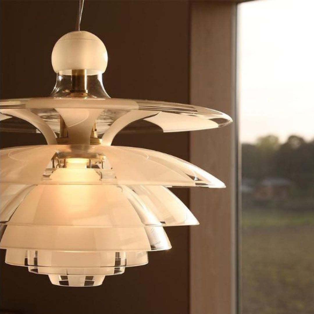 Đèn Chùm Cánh Hoa Xếp Tầng Hình Trái Thông Phong Cách Bauhaus Trang Trí Bàn Ăn Ấm Cúng