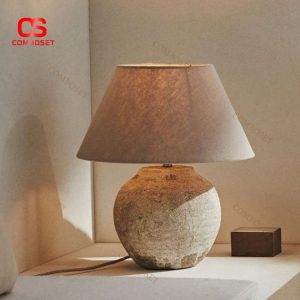 Đèn Bàn Gốm Tối Giản Chụp Vải Kem Phong Cách Nhật Bản Ánh Sáng Vàng Ấm Cho Phòng Ngủ