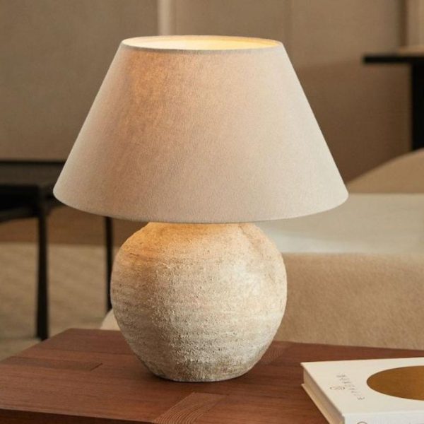 Đèn Bàn Gốm Tối Giản Chụp Vải Kem Phong Cách Nhật Bản Ánh Sáng Vàng Ấm Cho Phòng Ngủ