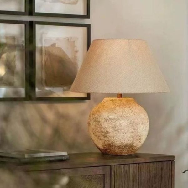 Đèn Bàn Gốm Tối Giản Chụp Vải Kem Phong Cách Nhật Bản Ánh Sáng Vàng Ấm Cho Phòng Ngủ