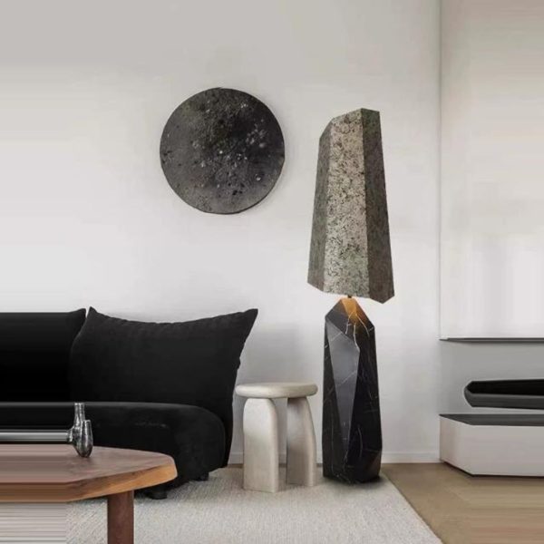 Đèn Đứng Thân Sắt Sơn Vân Marble Thiết Kế Hình Khối Độc Đáo Màu Đen Sang Trọng Hiện Đại Phòng Khách