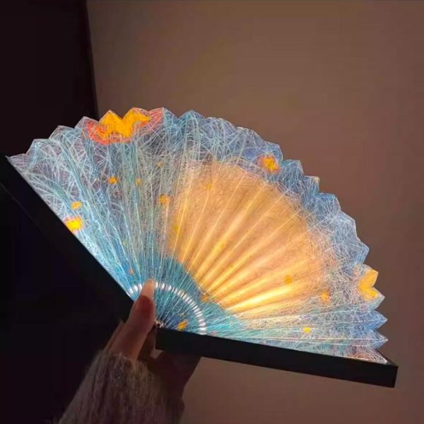 Đèn Bàn Hình Quạt Gấp Gọn Sáng Tạo, Làm Quà Tặng Sinh Nhật, Decor Phòng Ngủ