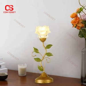Đèn Bàn Hoa Thuỷ Tinh Nhỏ Xinh Ánh Sàng Vàng Ấm Decor Đầu Giường Ngủ, Bàn Làm Việc