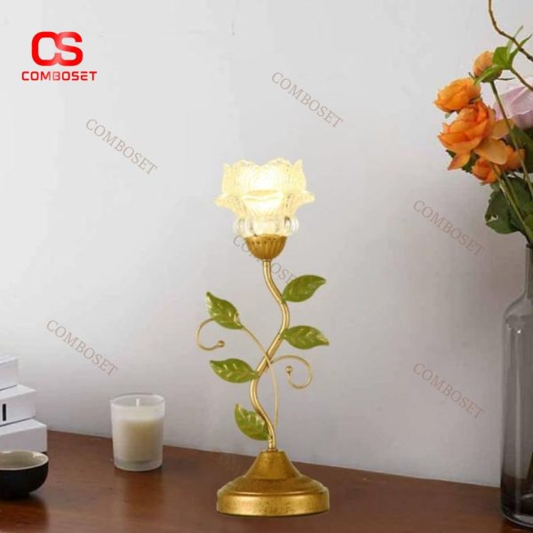 Đèn Bàn Hoa Thuỷ Tinh Nhỏ Xinh Ánh Sàng Vàng Ấm Decor Đầu Giường Ngủ, Bàn Làm Việc