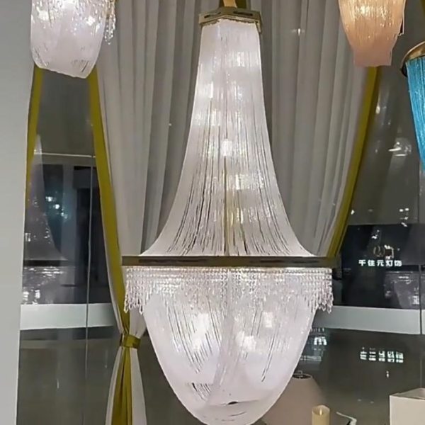 Đèn Chùm Biệt Thự Pha Lê Tua Rua Kích Thước Lớn Sang Trọng Cho Căn Hộ Trần Cao Hiện Đại