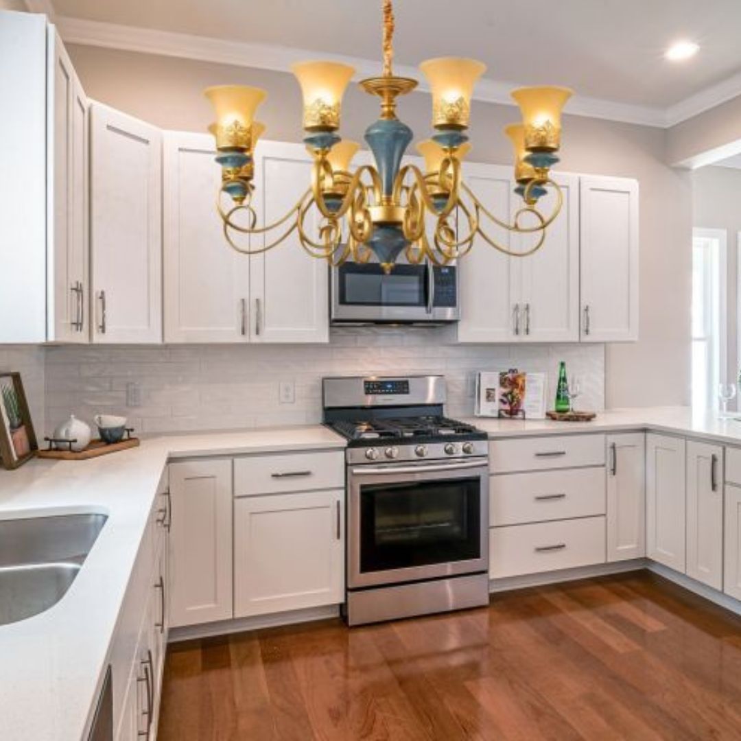 Đèn Chùm Gốm Xanh Sắt Rèn 6 Chao Thuỷ Tinh Cổ Điển Chiếu Sáng Không Gian Phòng Ngủ, Phòng Khách Quý Tộc