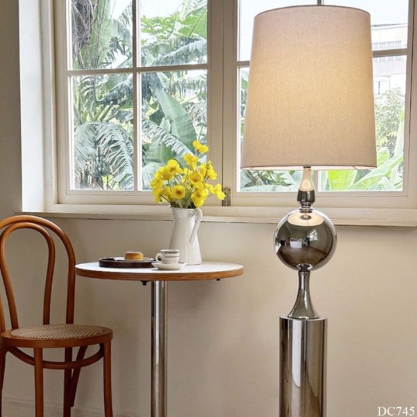 Đèn Sàn Kim Loại Mạ Nano Chụp Vải Kem Phong Cách Bauhaus Ánh Sáng Vàng Ấm Decor Gốc Nhà, Sofa