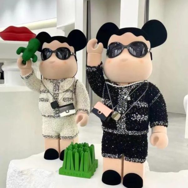 Tượng Gấu BearBrick Thời Trang Sang Chảnh, Làm Quà Tặng Sinh Nhật, Decor Kệ Tủ Thời Thượng
