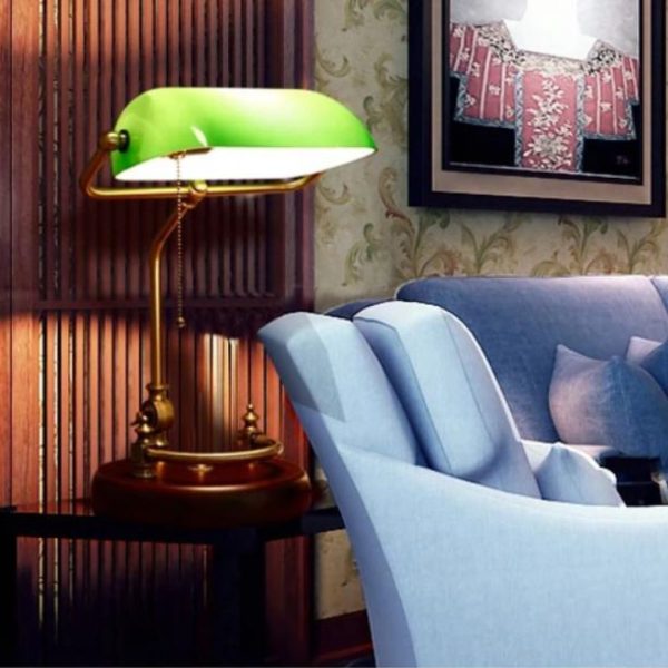 Đèn Bàn Chụp Thuỷ Tinh Xanh Thân Sắt Mạ Vàng Cổ Điển Decor Phòng Làm Việc Đậm Chất Học Thuật