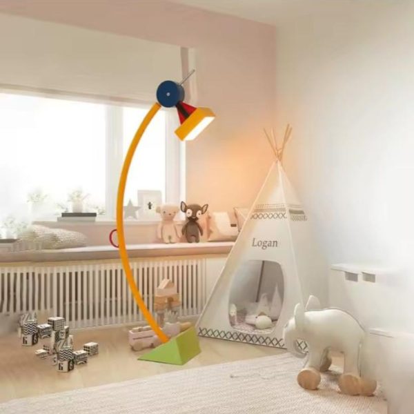 Đèn Cây Nghệ Thuật Memphis Phối Màu Rực Rỡ, Có Thể Điều Chỉnh Góc Sáng Phù Hợp Decor Không Gian Trẻ