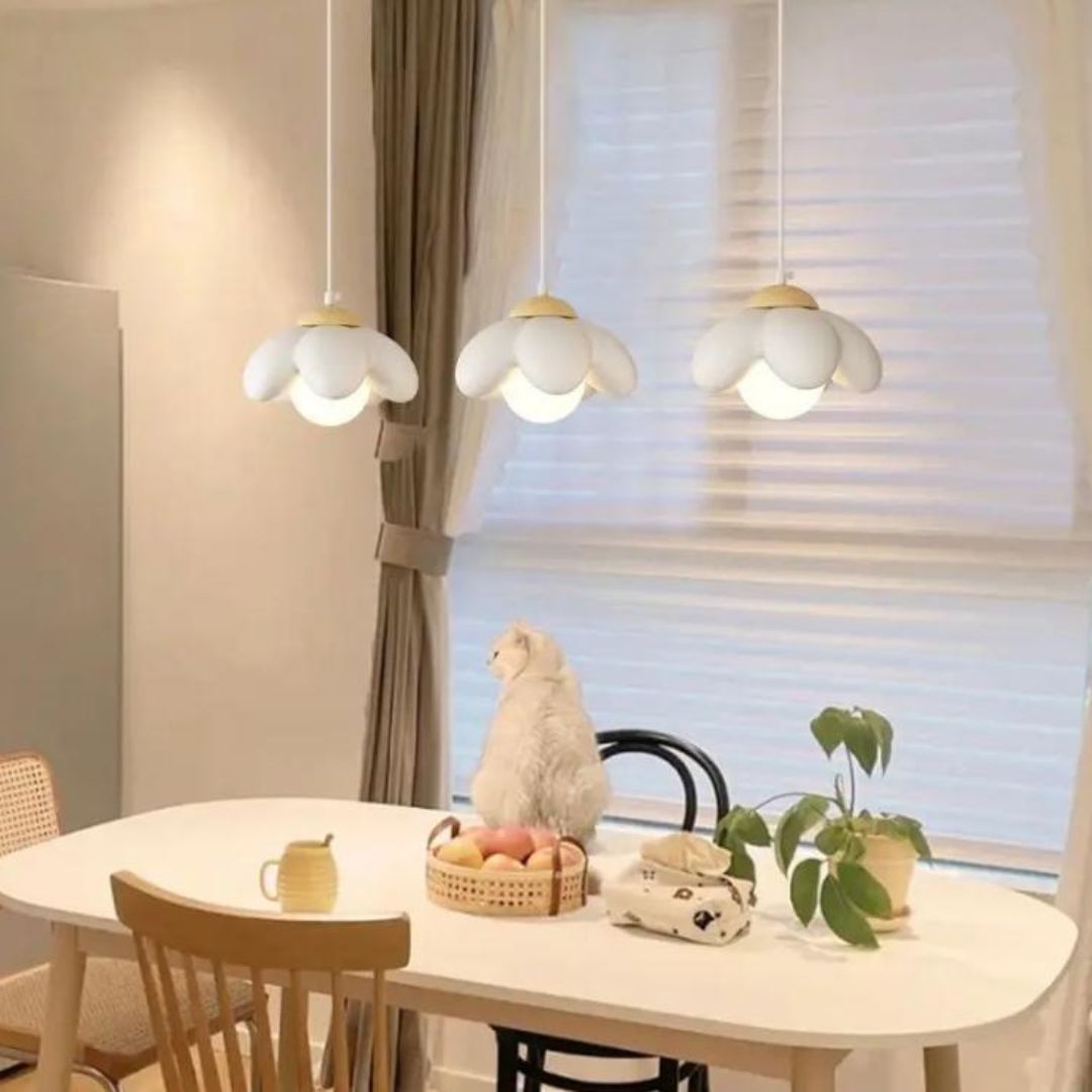 Đèn Chùm Hoa Hàn Quốc Dễ Thương 3 Chế Độ Sáng Decor Bàn Ăn, Phòng Ngủ Cute