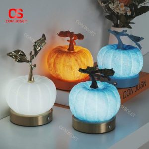 Đèn Bàn Thủy Tinh Quả Bí Ngô Nhiều Màu Dễ Thương Decor Nội Thất Hiện Đại