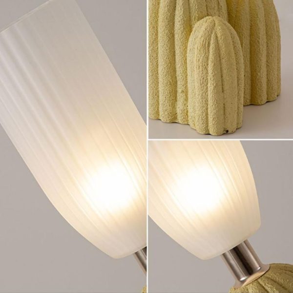 Đèn Bàn Xương Rồng Nhựa Xanh Trắng Chụp Thủy Tinh Trong Suốt Decor Phòng Ngủ