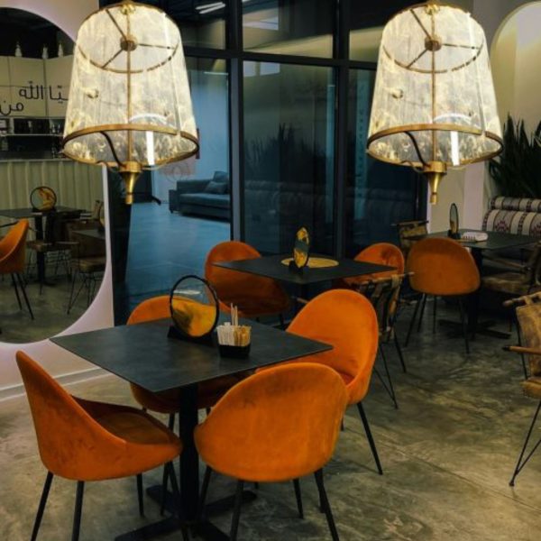 Đèn Chùm Acrylic Trong Suốt Khung Kim Loại Mạ Vàng Thiết Kế Đẳng Cấp Cho Nhà Hàng Trung Hoa
