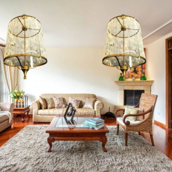 Đèn Chùm Acrylic Trong Suốt Khung Kim Loại Mạ Vàng Thiết Kế Đẳng Cấp Cho Nhà Hàng Trung Hoa