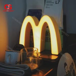 Đèn Decor Chữ M Nhựa ABS Cao Cấp, Sạc Type-C, Ánh Sáng Vàng Hiện Đại