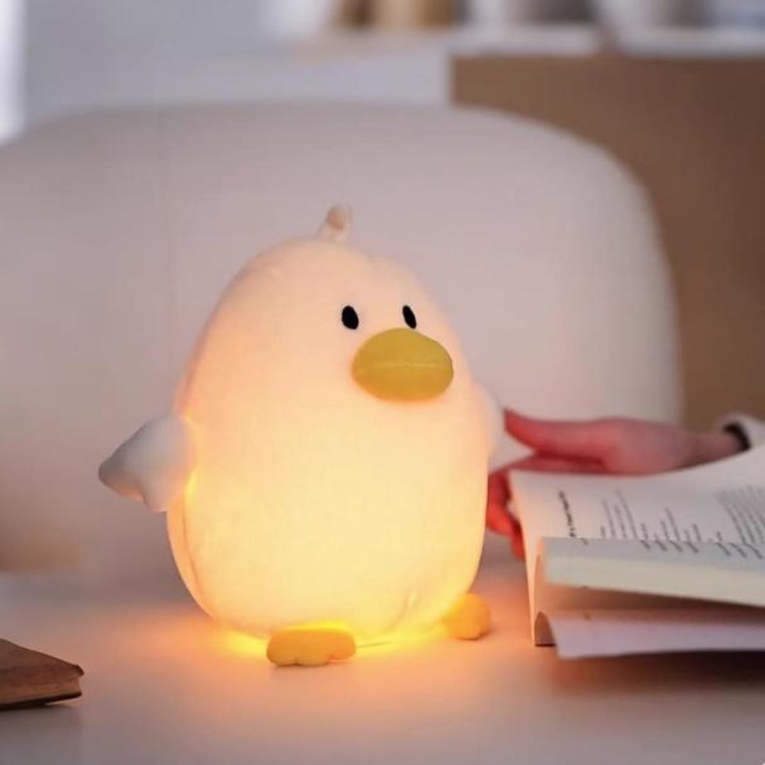 Đèn Ngủ Hình Vịt Dễ Thương Bằng Nhựa ABS, PC, Xốp Và Bông Trang Trí Phòng Ngủ