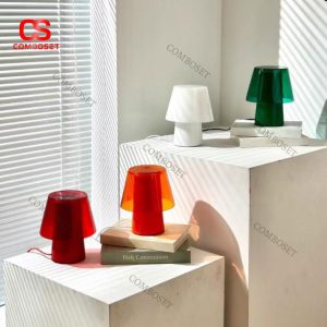 Đèn Bàn Decor Thủy Tinh Nhiều Màu Mang Lại Ánh Sáng Ấm Áp Cho Căn Hộ Hiện Đại