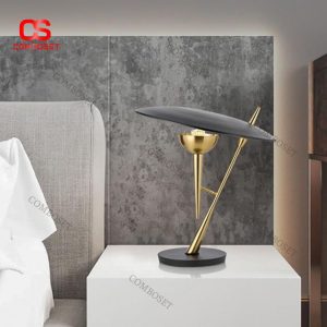 Đèn Bàn Thiết Kế Phi Thuyền Mạ Vàng Mẫu Decor Cực Sang Cho Nhà Ở