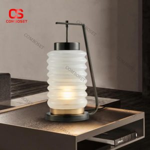 Đèn Bàn Thủy Tinh Gợn Sóng Nghệ Thuật Ánh Vàng Ấm Decor Phòng Ngủ Sang Trọng