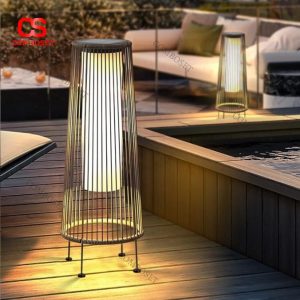 Đèn Đứng Nhựa Giả Mây Sân Vườn Phong Cách Resort Cao Cấp