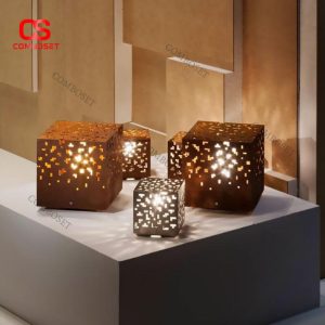 Đèn Khối Lập Phương Kim Loại Nghệ Thuật Ánh Sáng Ấm Cao Cấp