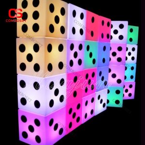 Đèn LED Hình Xúc Xắc nhiều Màu Sáng Kèm Remote Decor Không Gian Sáng Tạo