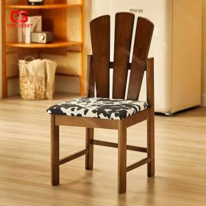 Ghế Gỗ Tựa Lưng Nan Dọc, Đệm Ngồi Họa Tiết Bò Sữa